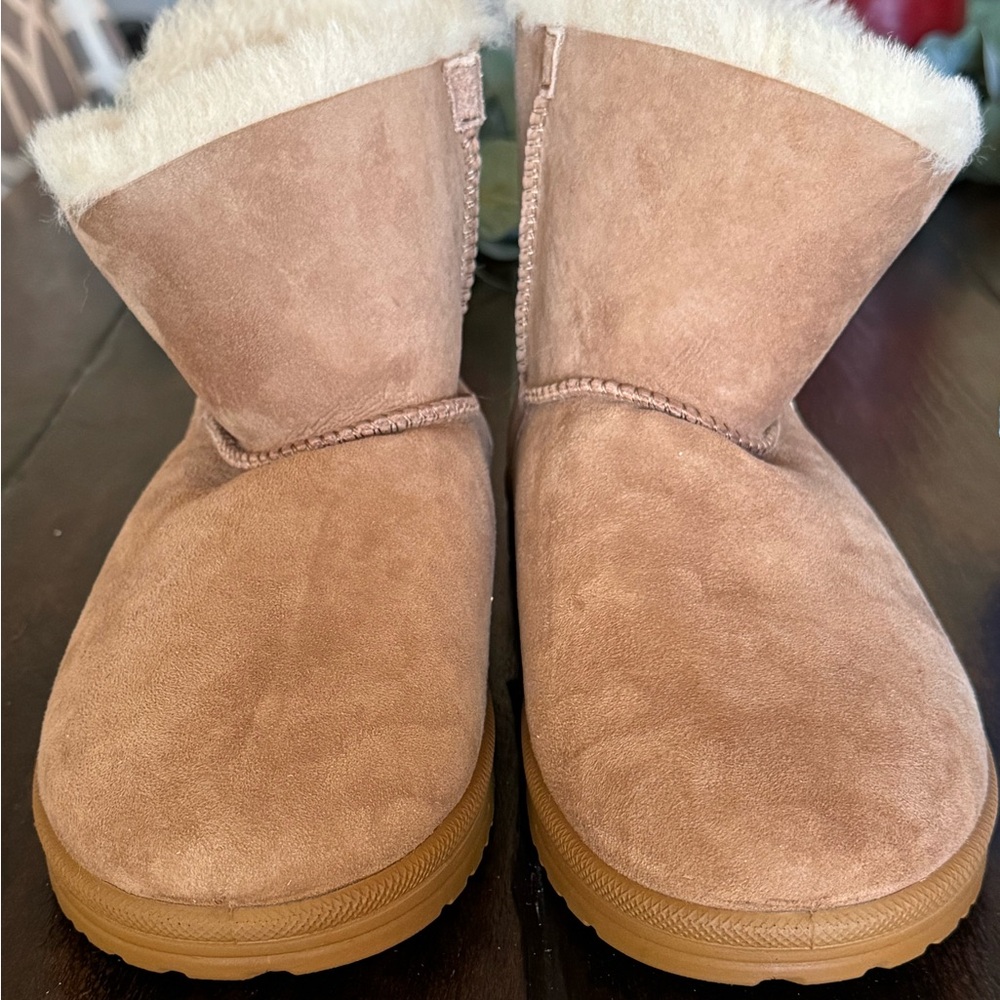 Shearling Fur Sheepskin Winter Boots Tan Size 9